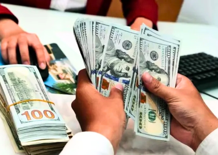 Những rủi ro cần tránh khi mang nhiều tiền mặt. Ảnh: TrueMoney+