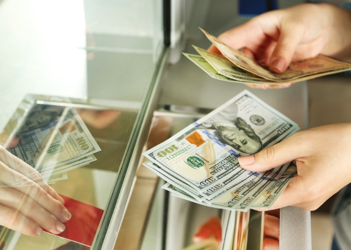 Trường hợp chỉ nên xài thẻ. Ảnh: Vietnammoi.vn