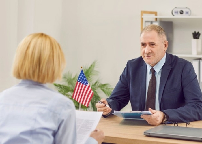 Những câu hỏi phỏng vấn visa Mỹ thường gặp. Ảnh: Blue Galaxy Group