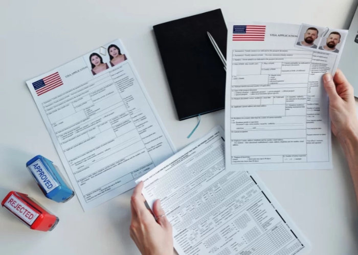 Lưu ý khi chọn đơn vị hỗ trợ xin visa du lịch Mỹ. Ảnh: The Glocal Citizens