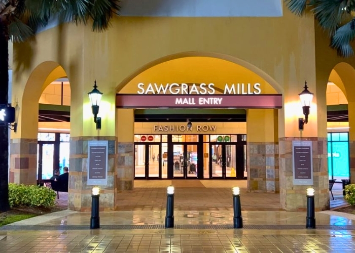 awgrass Mills là một trong những điểm mua sắm đáng ghé nhất. Ảnh: Fort Lauderdale