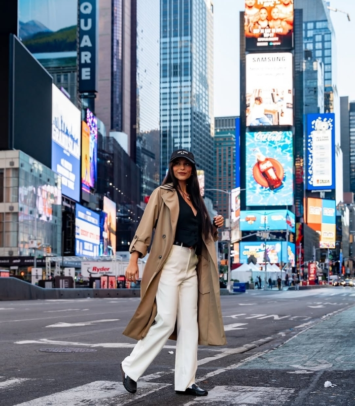 Quảng trường Thời Đại (Times Square). Ảnh: danamouyon
