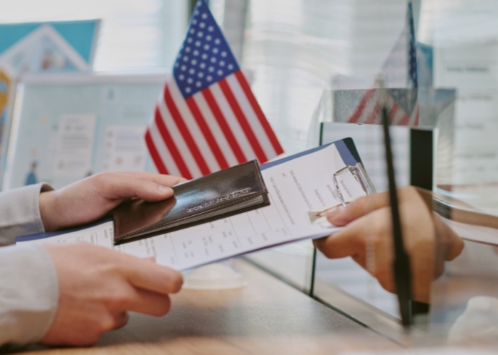 Các lý do rớt visa Mỹ phổ biến. Ảnh: Gohub