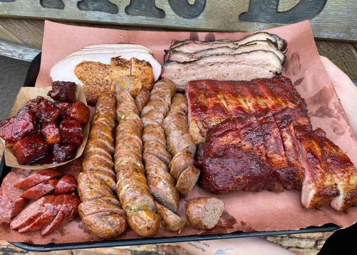 BBQ Texas trứ danh. Ảnh: Food & Wine