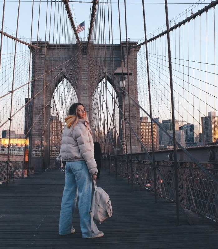 Trải nghiệm đi bộ qua cầu Brooklyn. Ảnh: sofia_gusevska