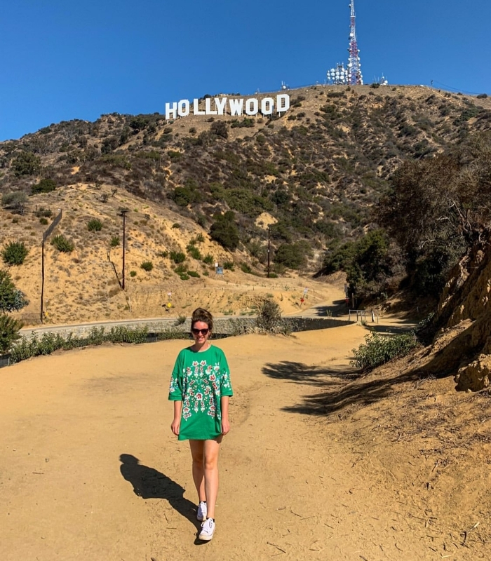 Chụp ảnh cùng Hollywood Sign. Ảnh: _travelmoore