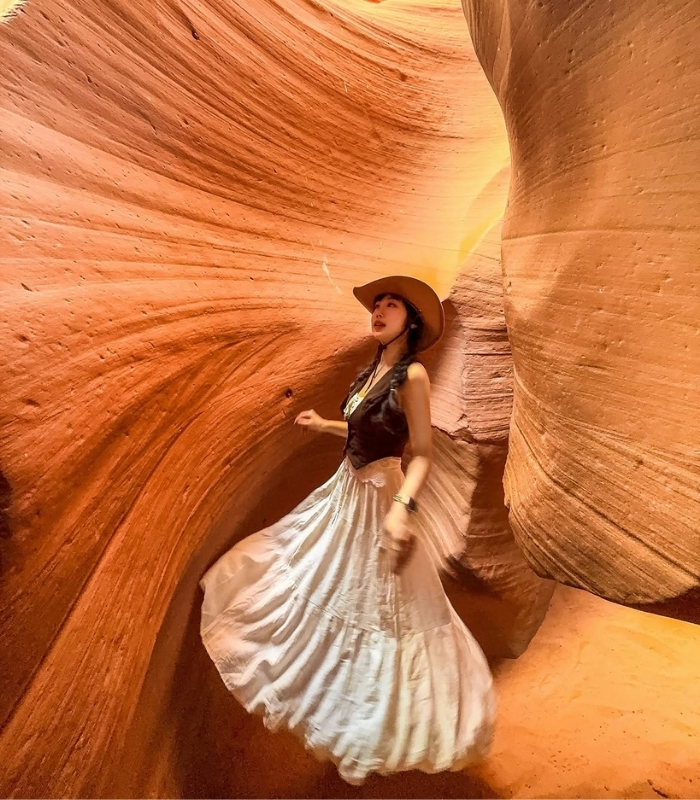 Lower Canyon gây ấn tượng bởi hệ thống vách đá nhiều lớp. Ảnh: lianyi.chen__