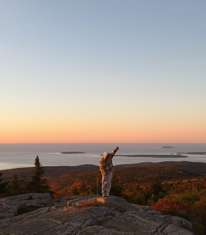 Điểm ngắm bình minh nổi tiếng ở Acadia. Ảnh: sami_tansel